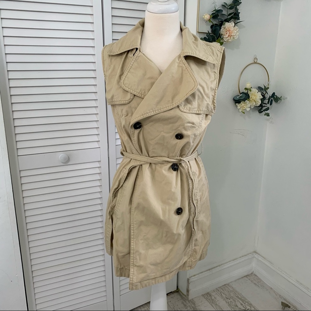 Love Tree Sleeveless Khaki Coat Large